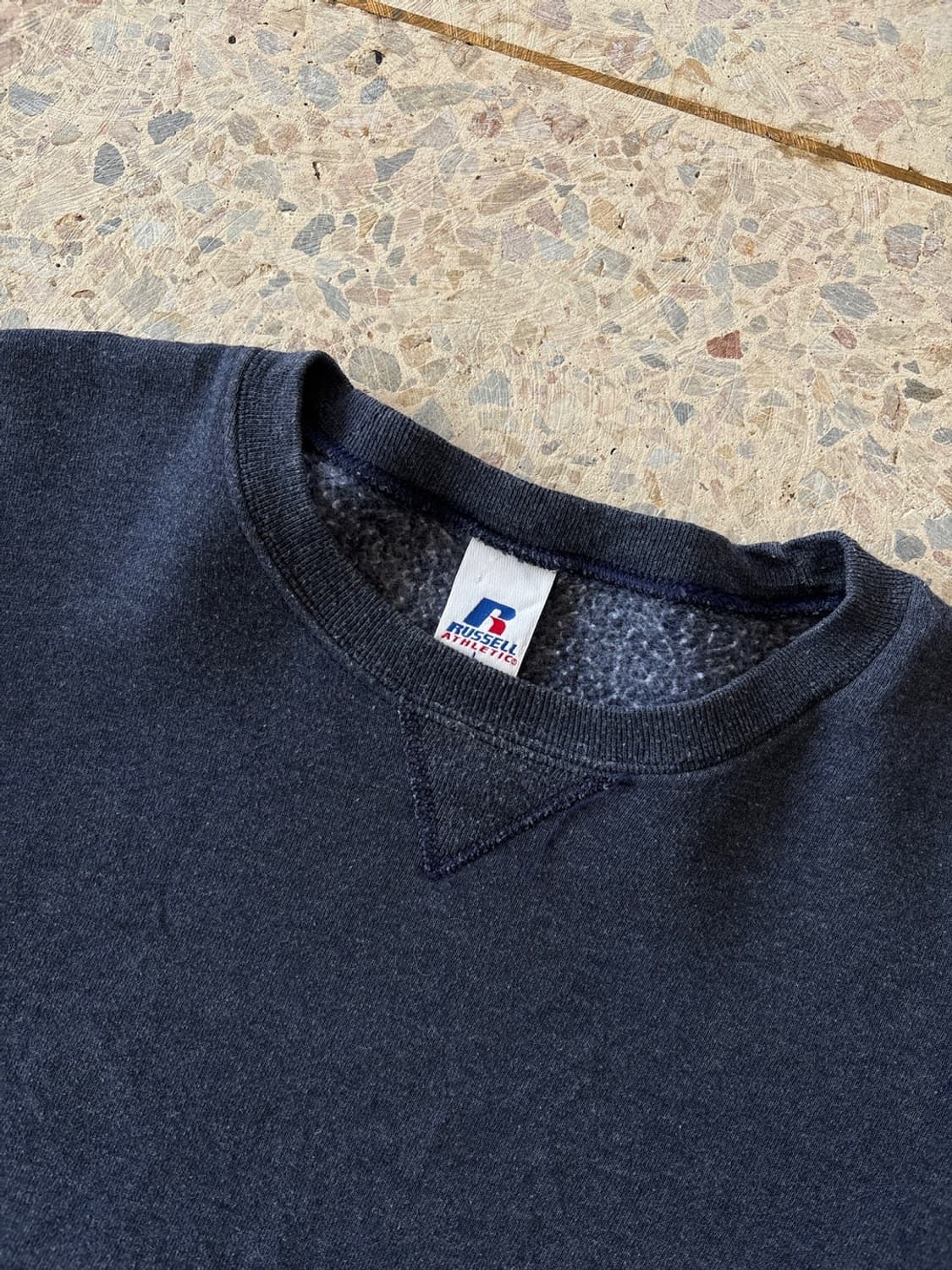 러셀 90‘s 맨투맨 차콜 상품이미지4