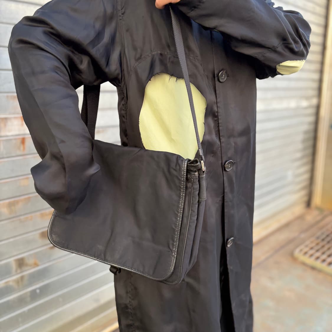 프라다 블랙 나일론 메신저 백 상품이미지2