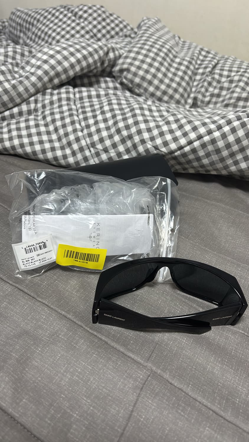 생로랑 Saint Laurent 선글라스 플레이보이 카티 착용 상품이미지3