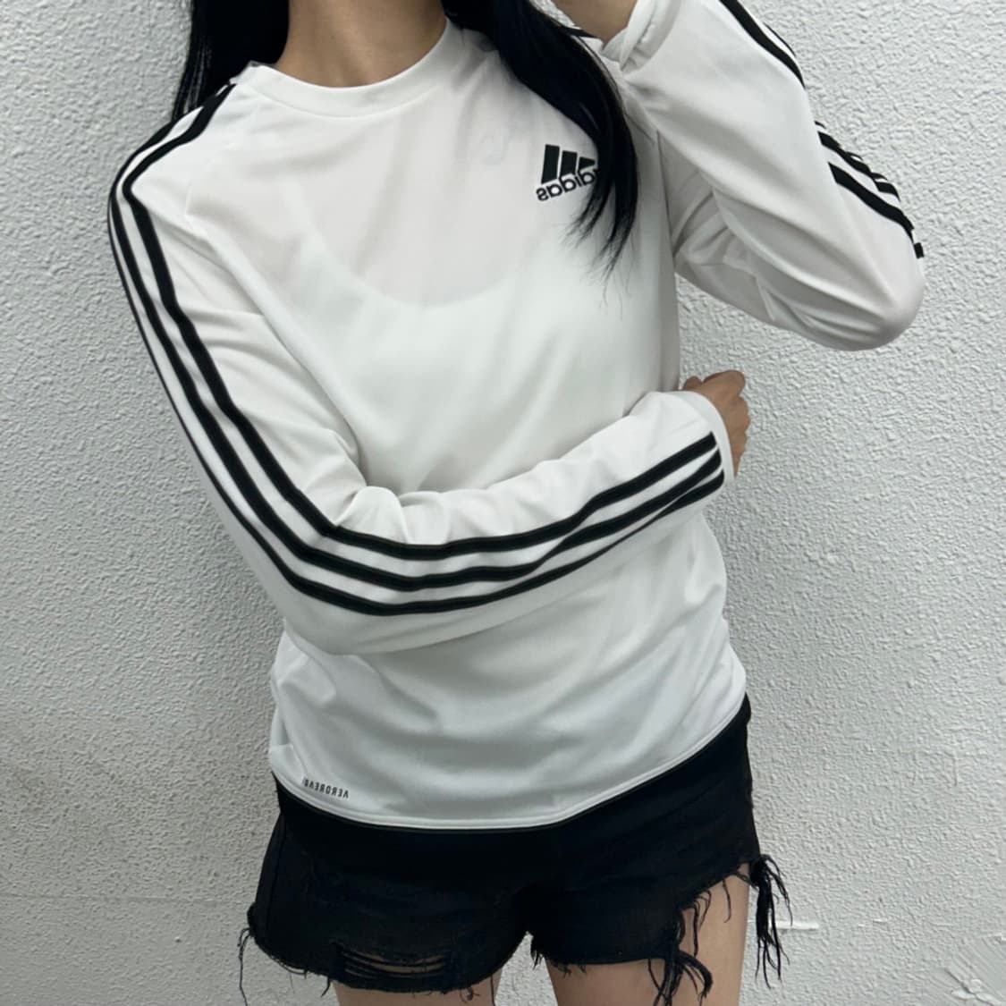 아디다스 블랙라인 화이트 싸커티 L 상품이미지1