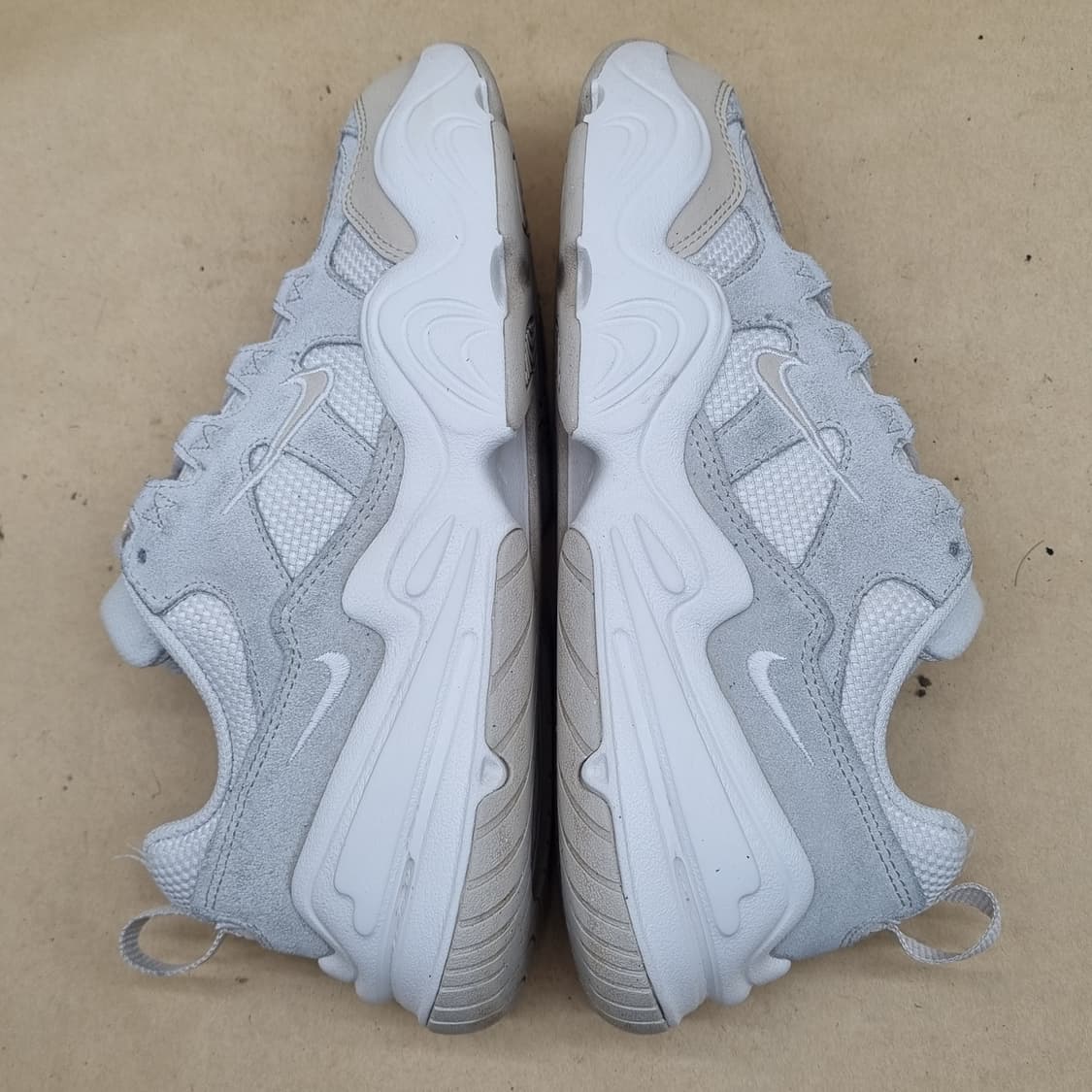 나이키 테크헤라 여성운동화235 상품이미지5