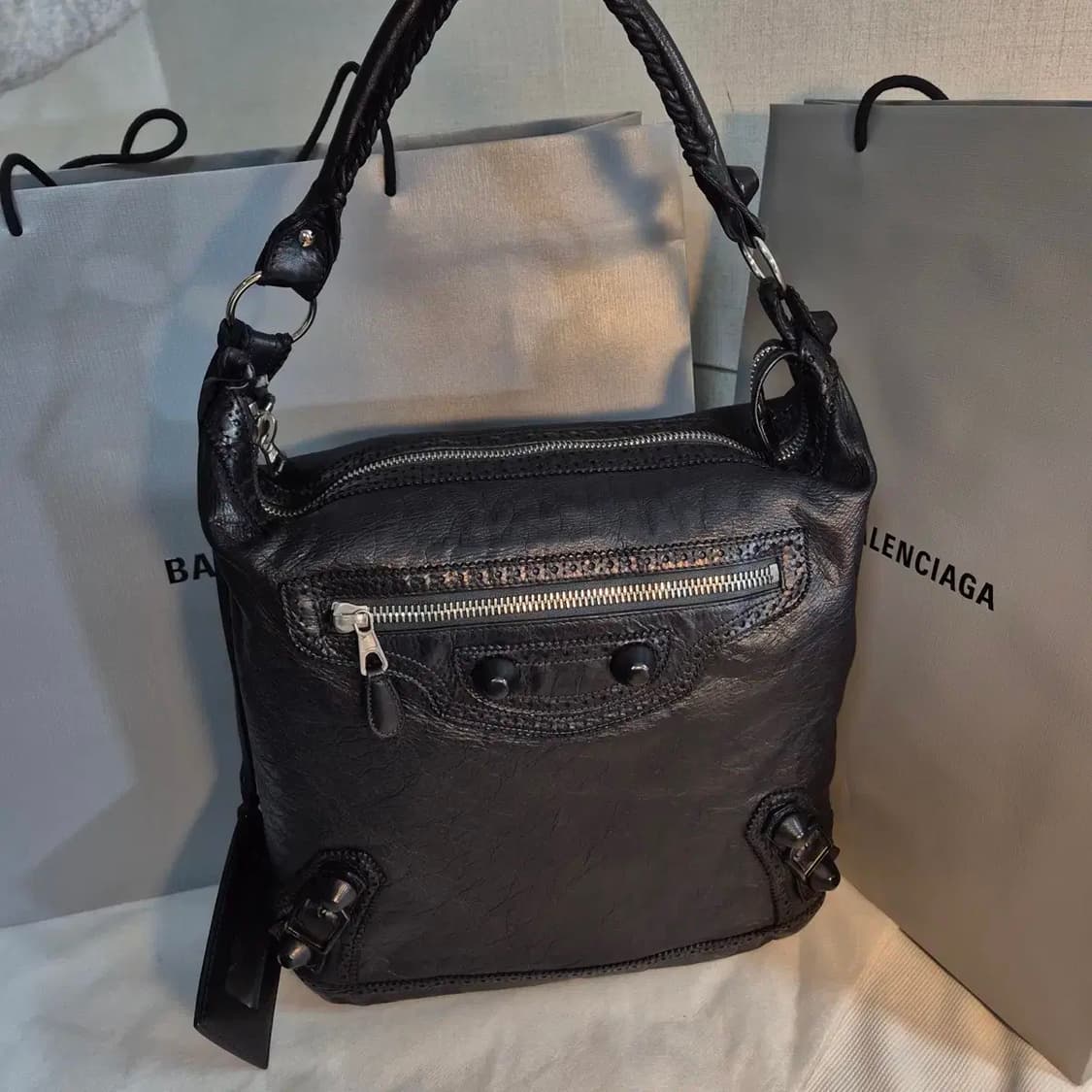 발렌시아가 데이백 호보 모터백 상품이미지2