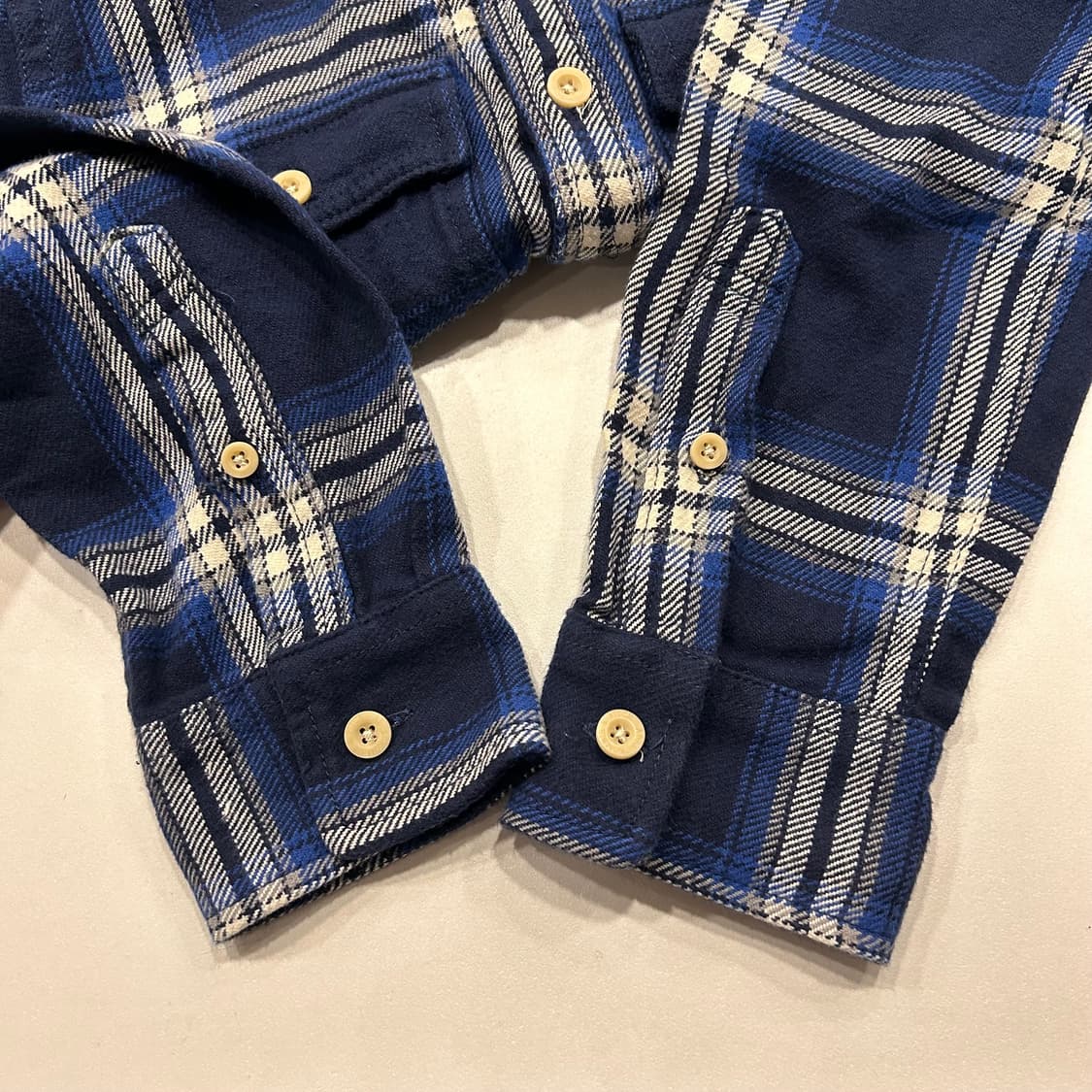 [L] 아베크롬비 네이비 체크 셔츠 새상품 상품이미지6