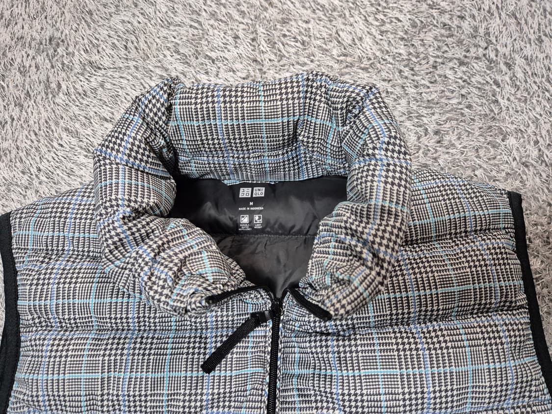 유니클로 여성 울트라라이트 패딩조끼 M 상품이미지3