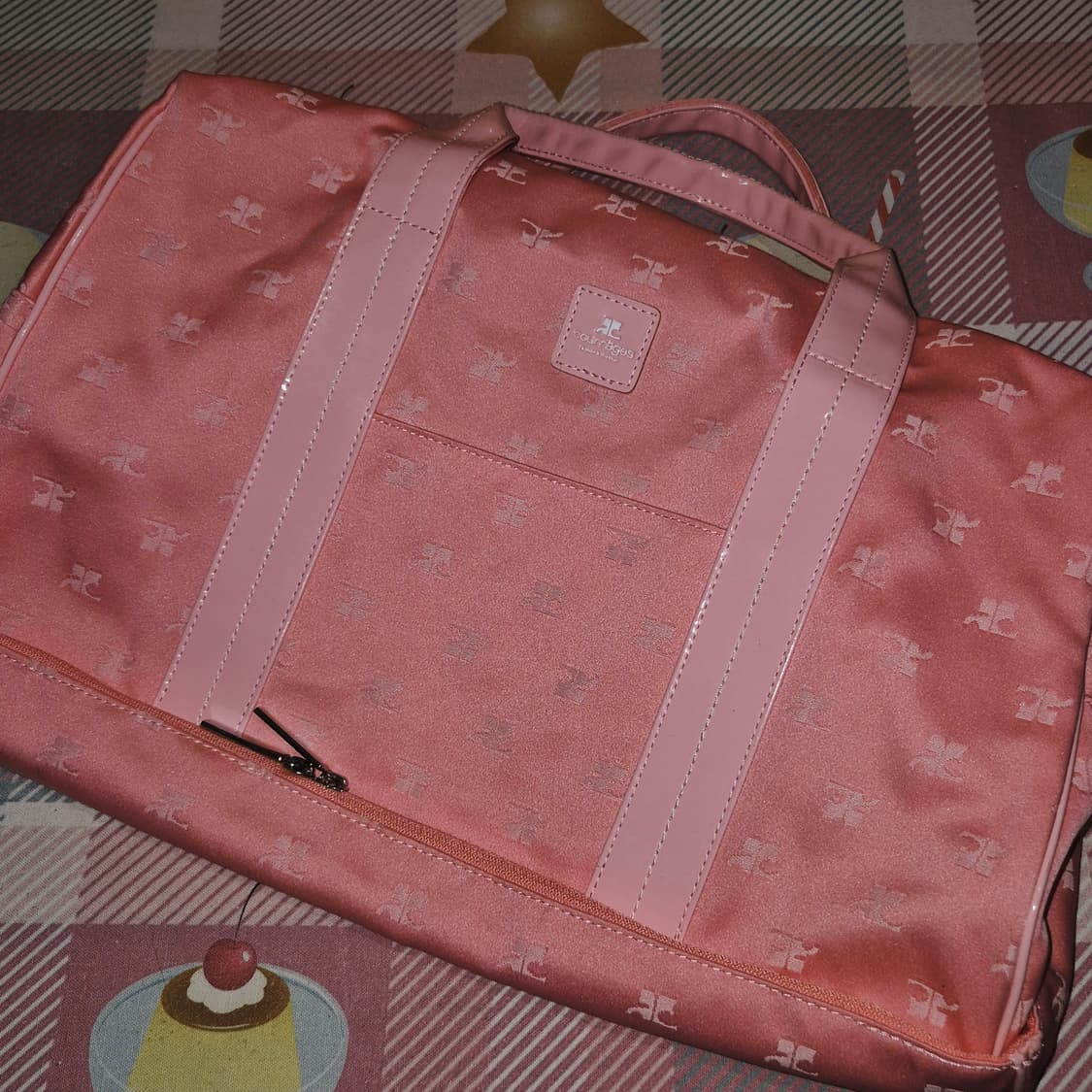 00s 꾸레쥬 핑크 로고 자수 에나멜 빅 볼링백 상품이미지10