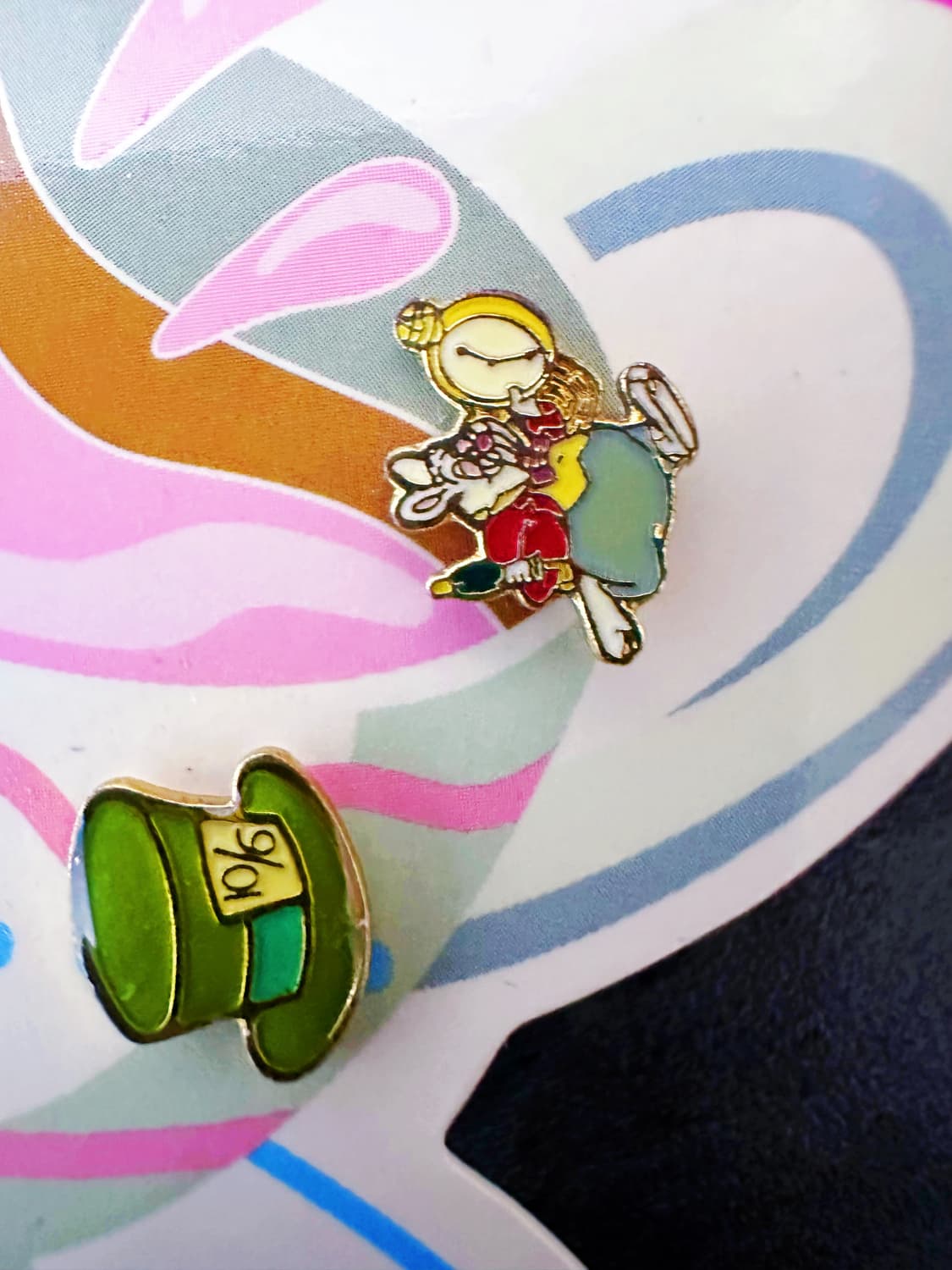 디즈니 정품 캐릭터 귀걸이+ 핀뱃지3개 상품이미지3