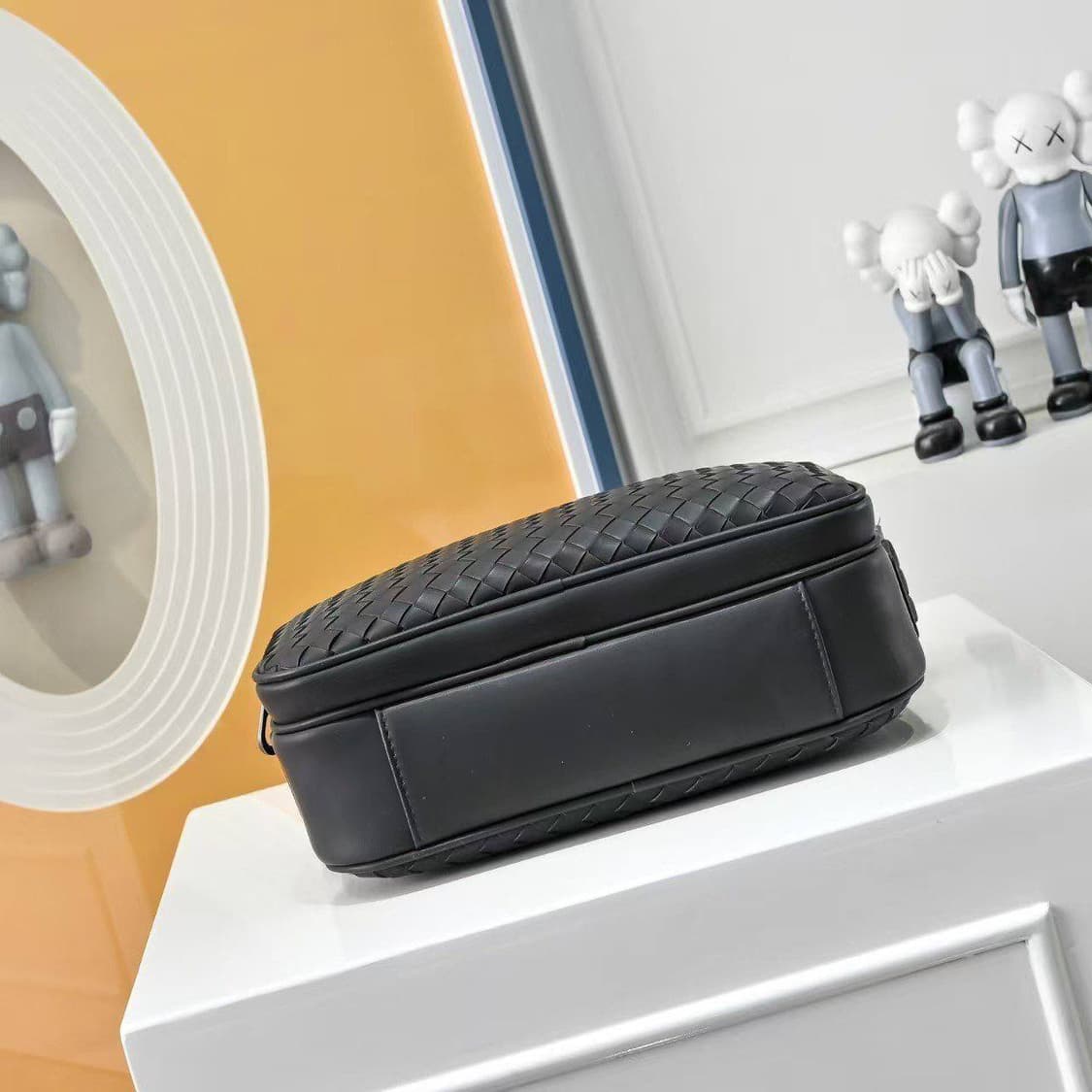 보테가 베네타(Bottega Veneta)의 인트레치아토 상품이미지2