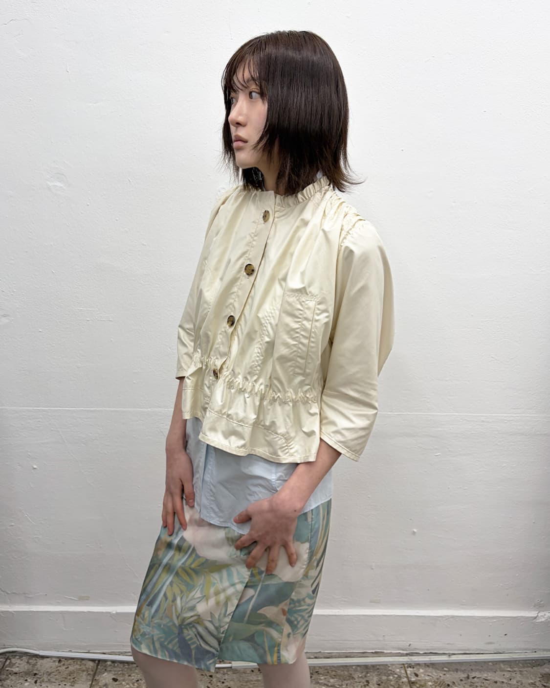 빅터앤롤프 러플 칼라 개더 자켓 상품이미지3