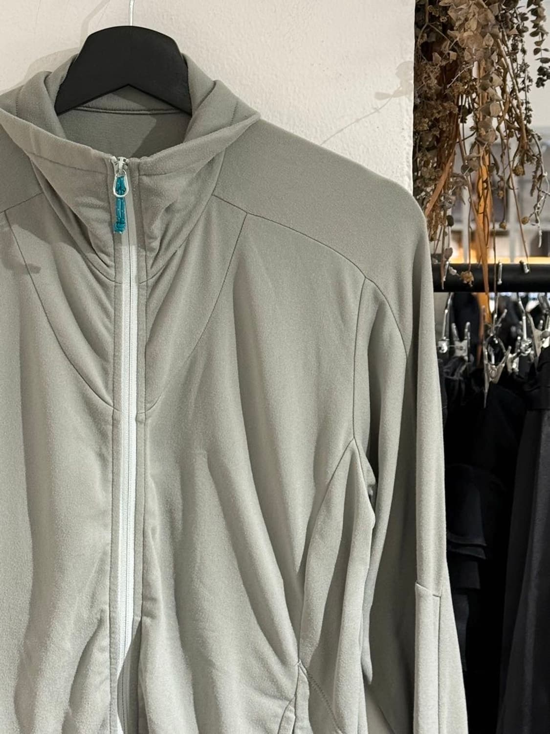 아크테릭스 라이트 카키 솔리타 자켓  상품이미지4