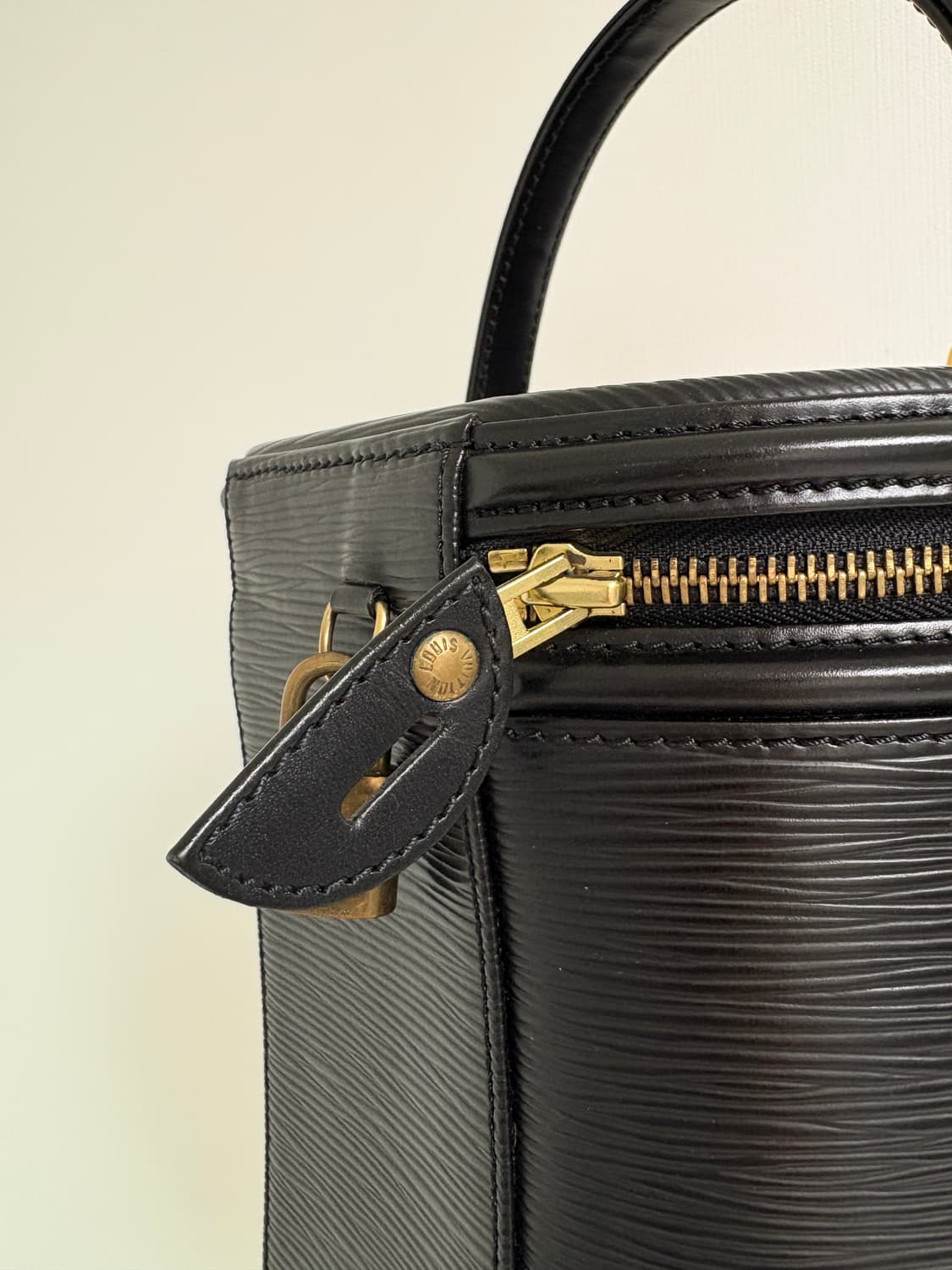 루이비통 에삐 깐느 베니티 상품이미지7