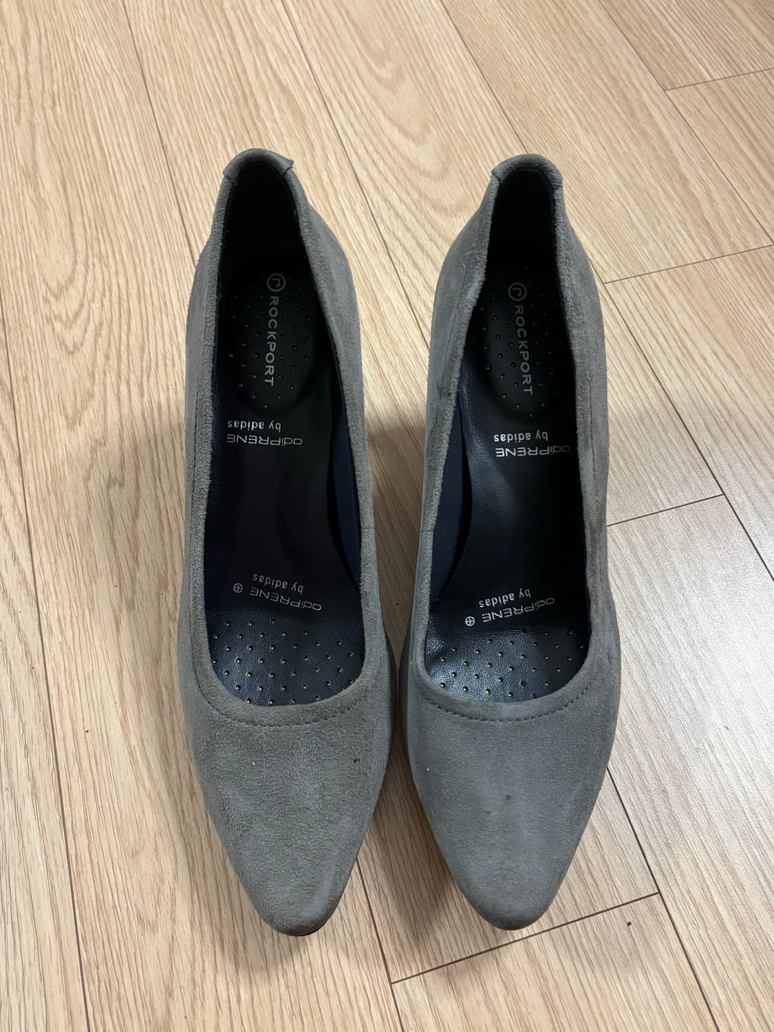 락포트 그레이 스웨이드 펌프스(굽6cm) 상품이미지1