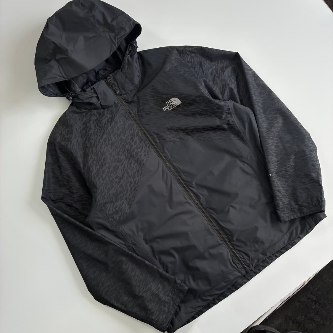The north face  노스패이스 드라이벤트 고어 후드 마운틴 자켓 상품이미지2