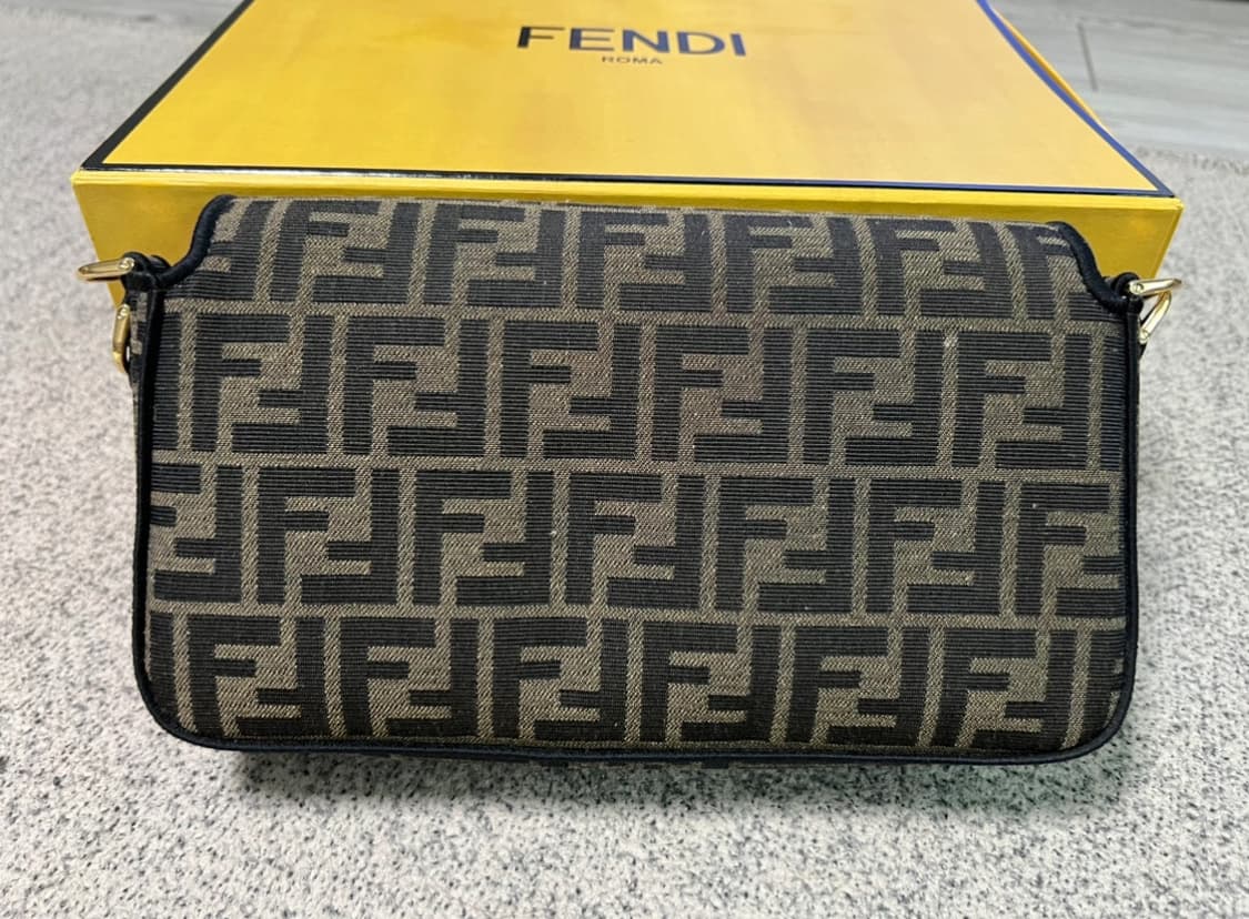 펜디 바게트백 FF로고 상품이미지6