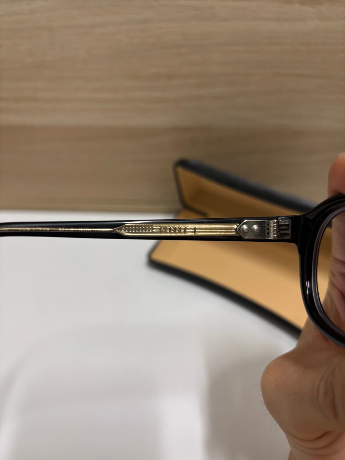 젠틀몬스터 페블L 01 블랙 상품이미지4
