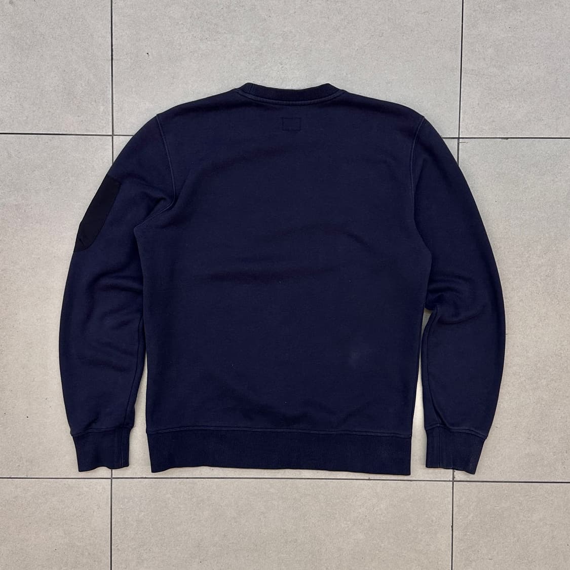 CP컴퍼니 렌즈 맨투맨 상품이미지6