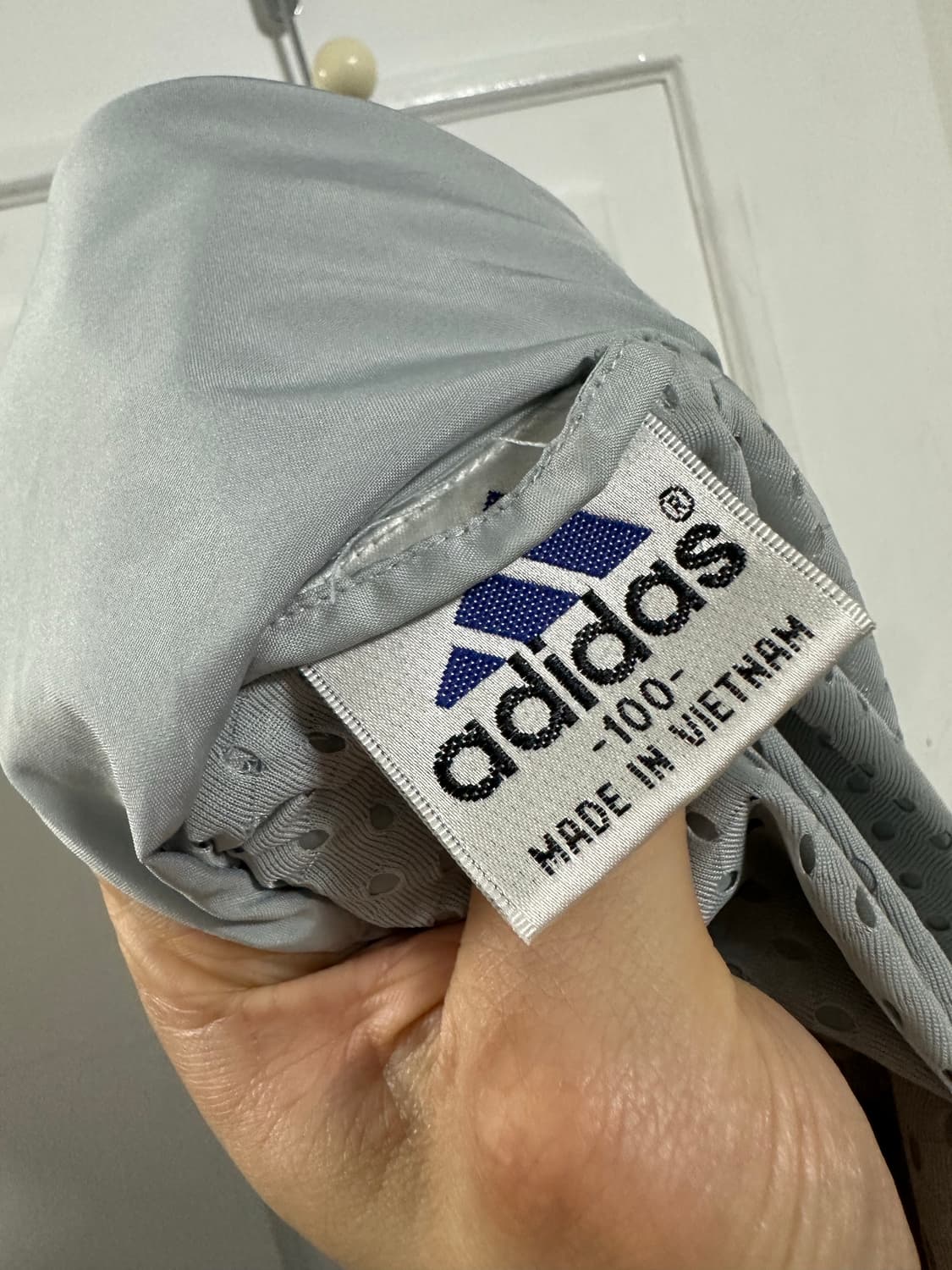 아디다스 올드스쿨 그라데이션 커브드 자켓 상품이미지4