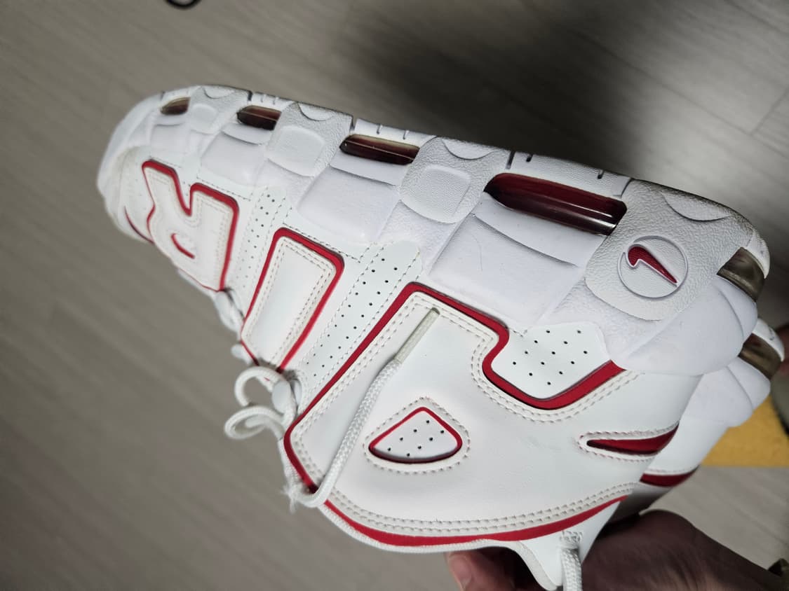 나이키 에어 모어 업템포 바시티레드 275mm 상품이미지5