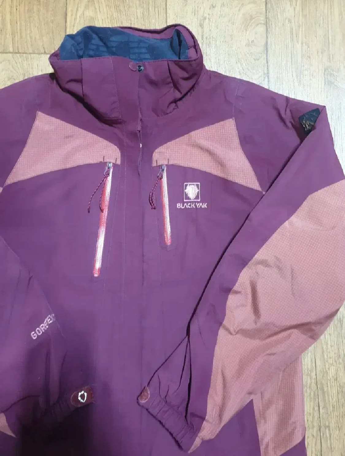 블랙야크 아웃도어 고어텍스 90~95 사이즈입니다 상품이미지3