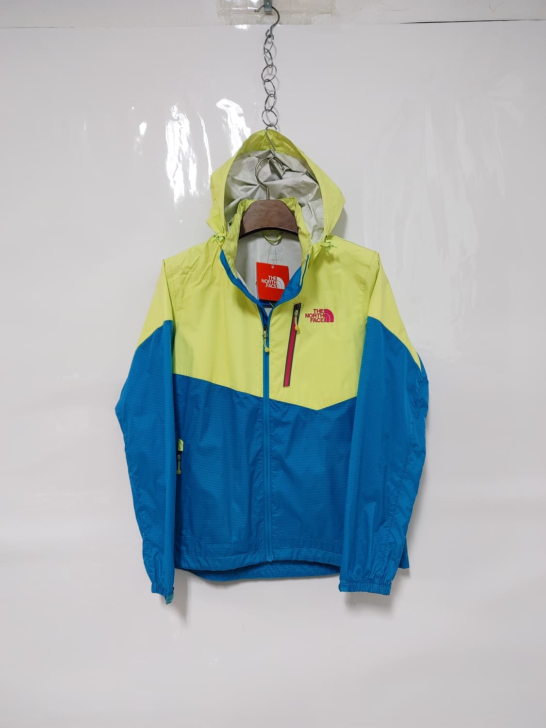(새상품)THE NORTH FACE 노스페이스  봄여름 후드바람막이
 상품이미지1