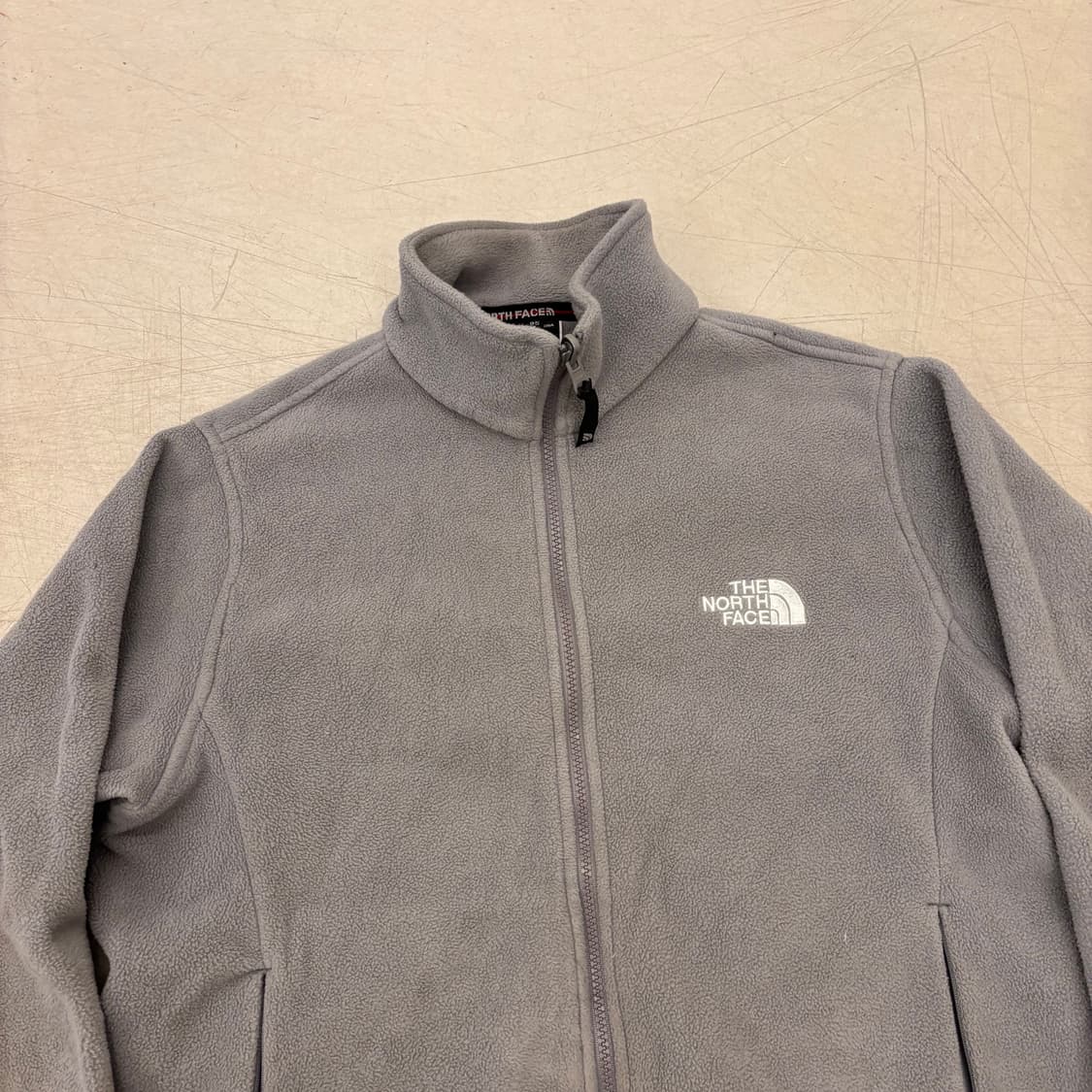 노스페이스 그레이 폴라 플리스 집업 상품이미지2