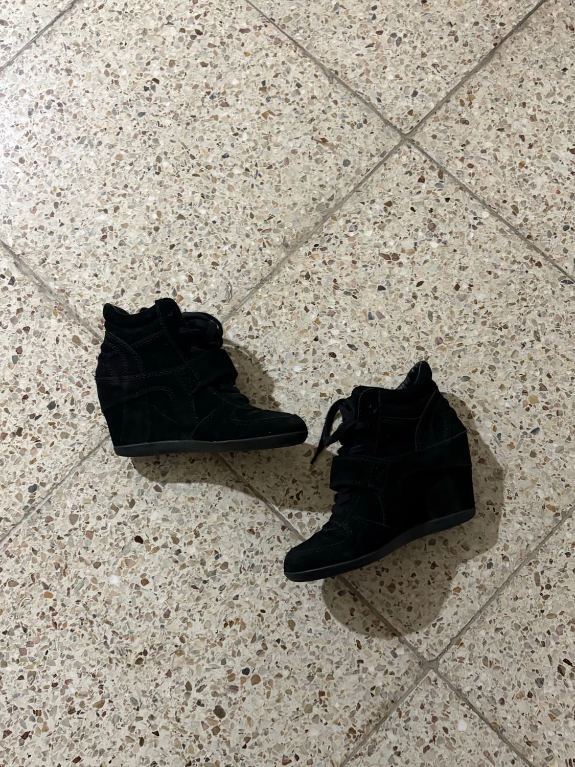 [35/230] 아쉬 보위 스웨이드 하이탑 블랙 상품이미지1