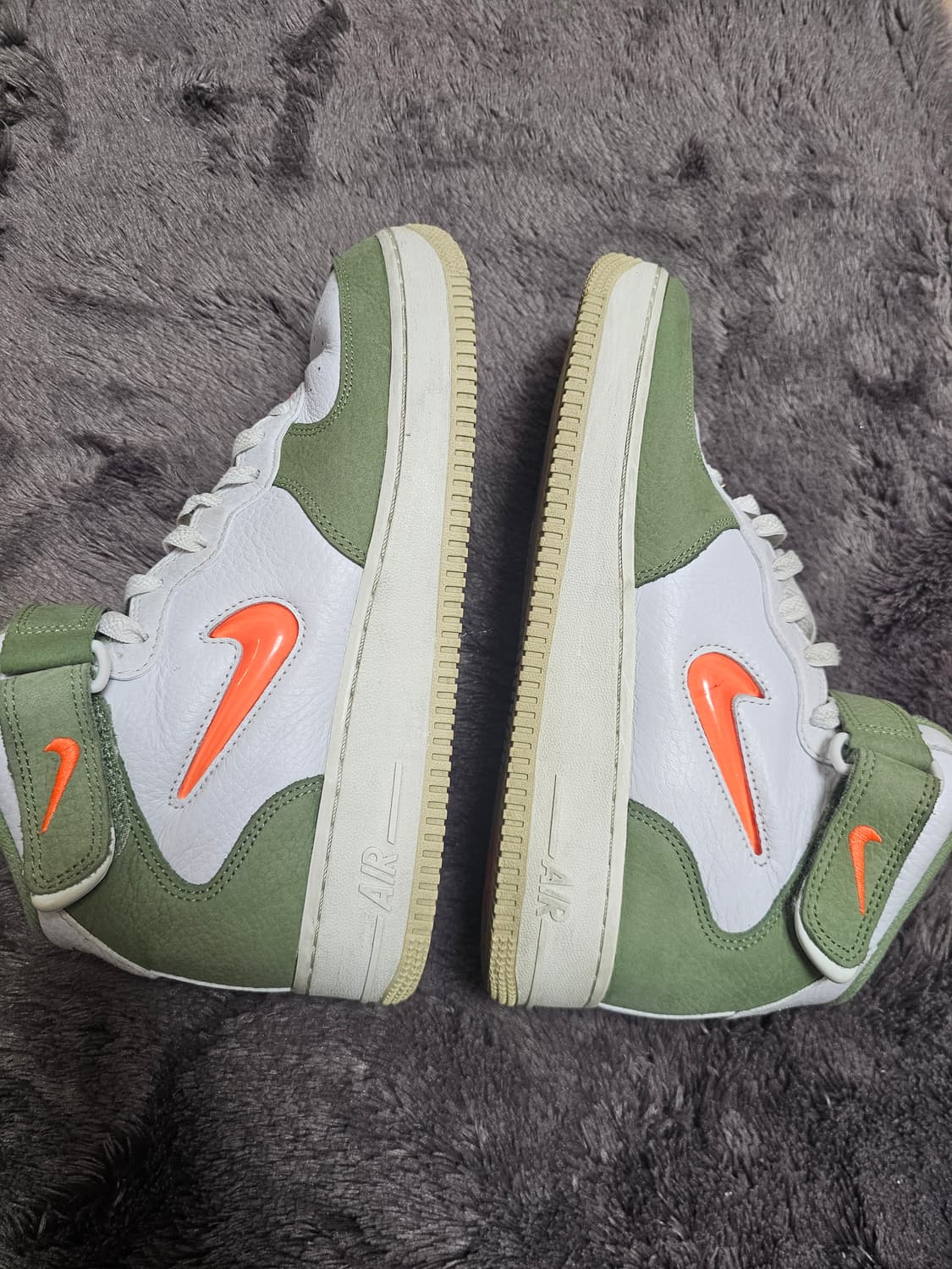 나이키 에어포스1 미드 270 상품이미지4