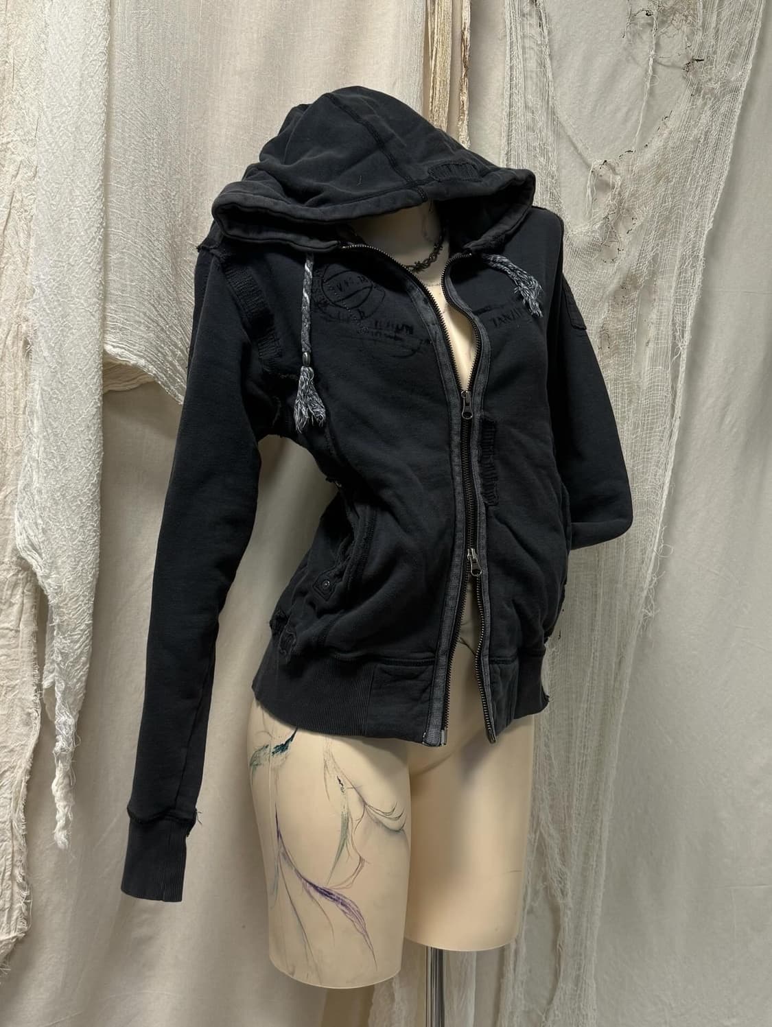 Grunge Detail Hoodie Zipup 상품이미지1