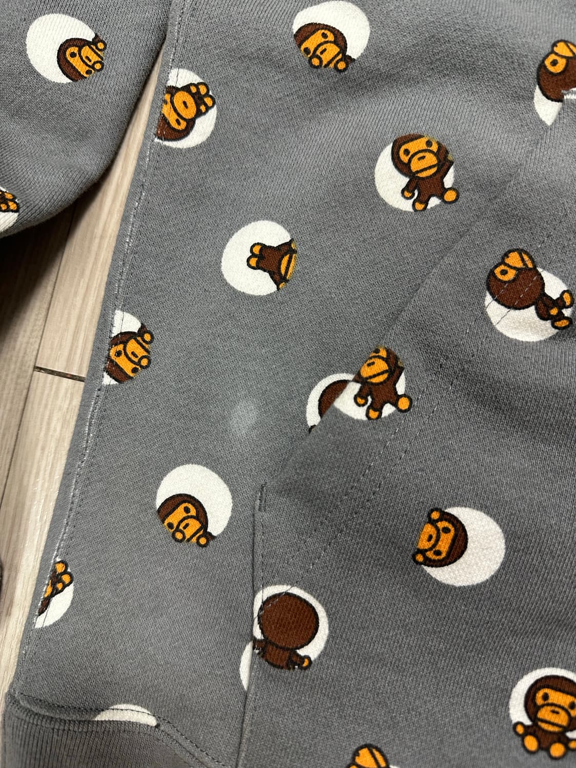 베이프 마일로 와글와글 후드집업 상품이미지9