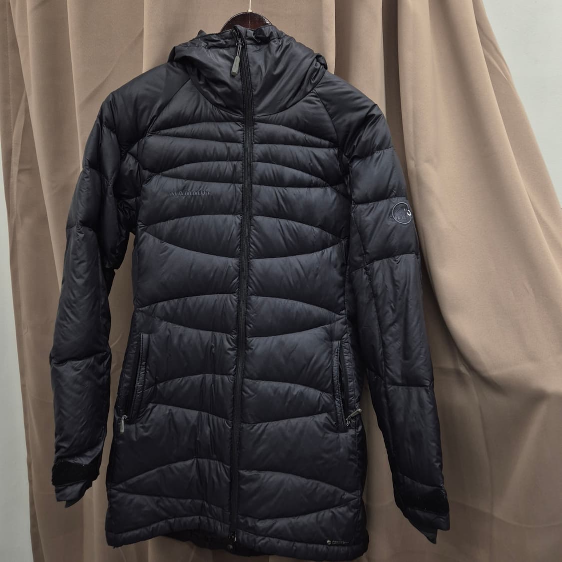 마무트 여성 블랙 패딩 M 상품이미지1