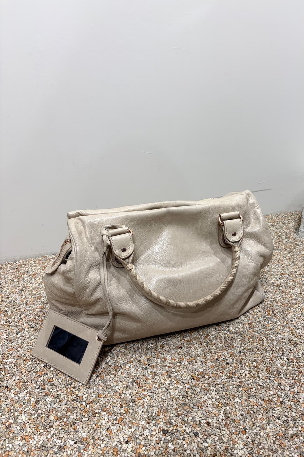 발렌시아가 자이언트 시티 모터 백 상품이미지4