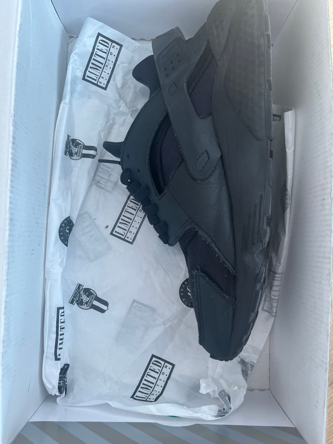 나이키 허라취 트리플블랙 255 상품이미지6