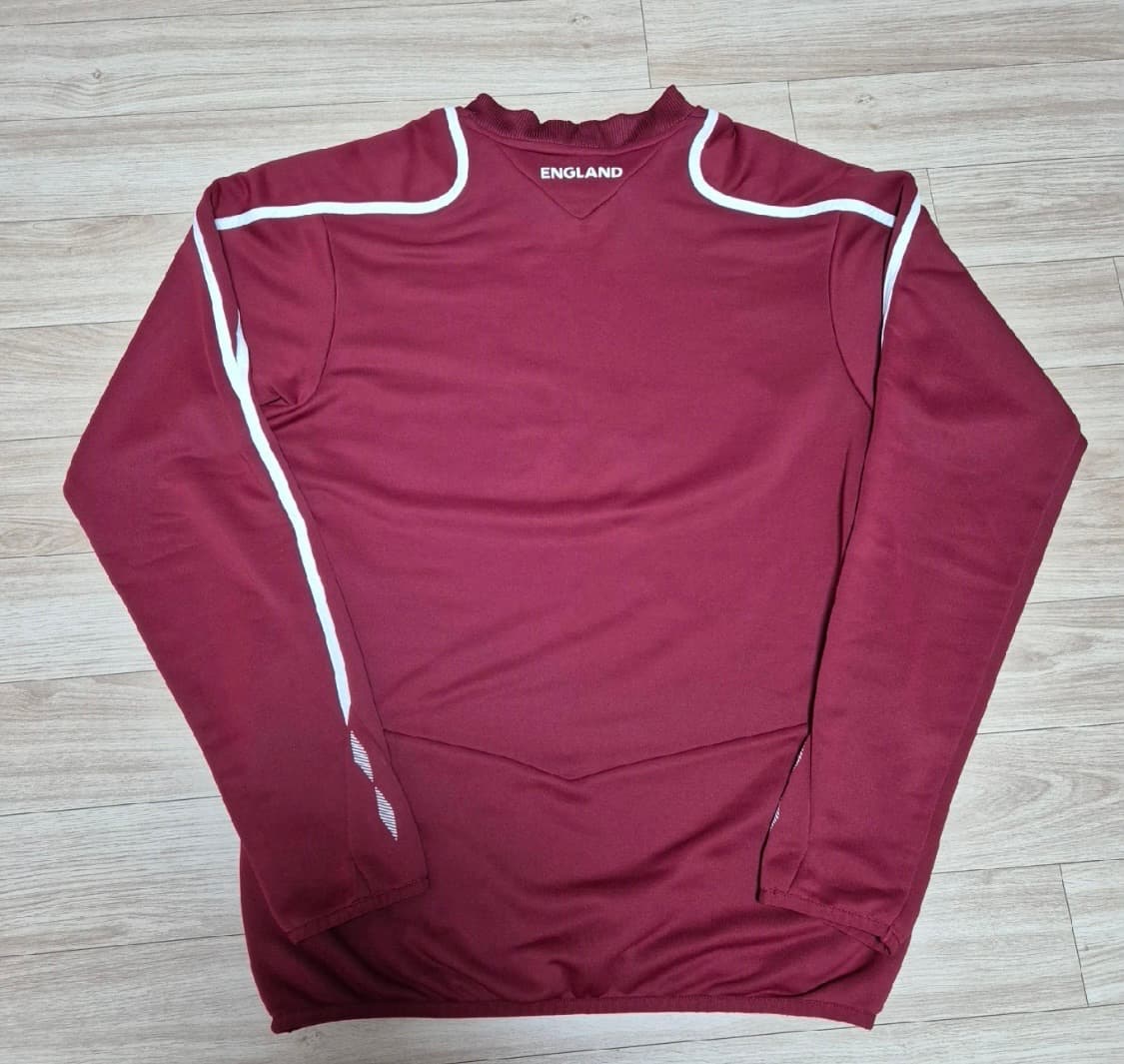 엄브로 잉글랜드 국대 트레이닝 탑 상품이미지6