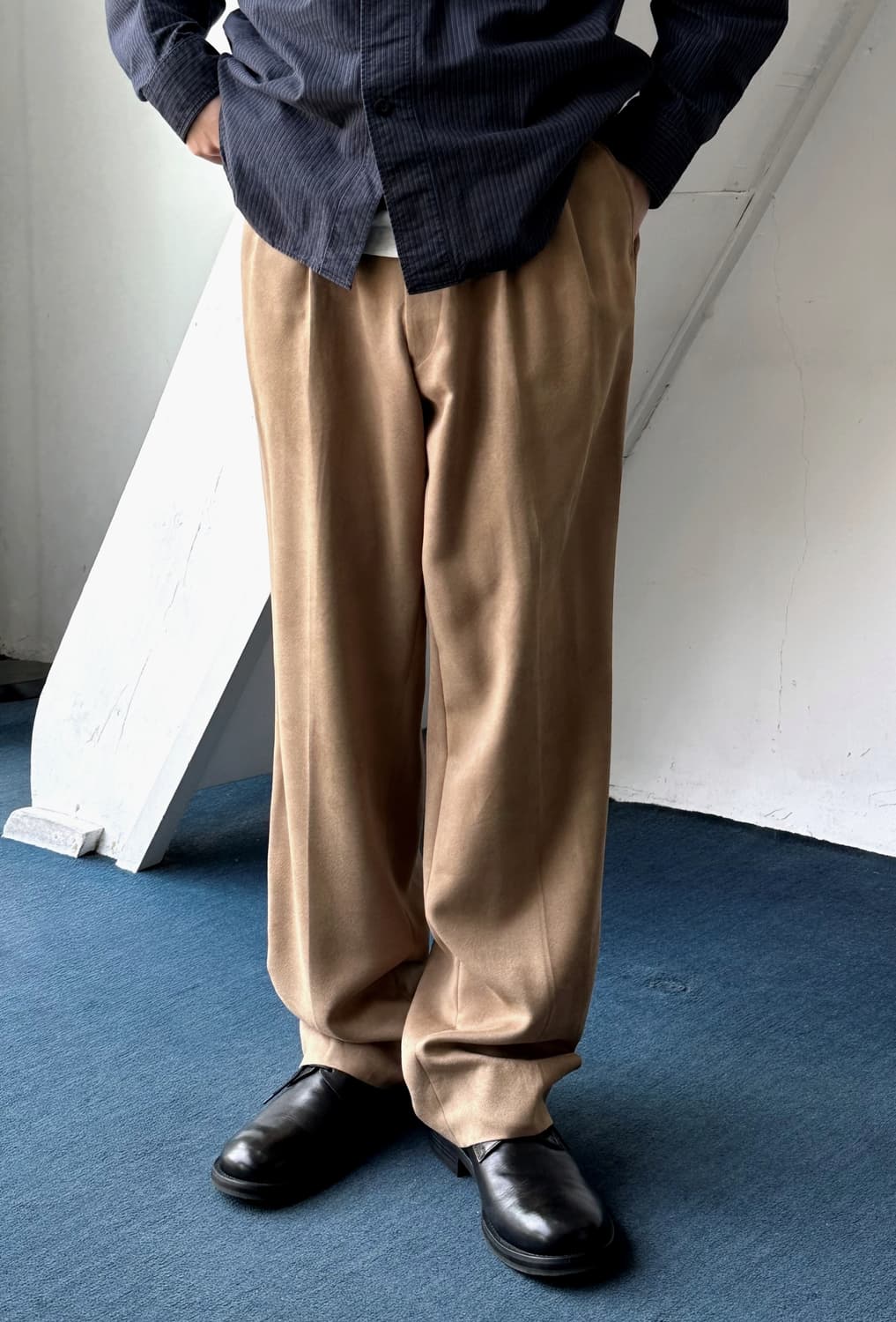 Fake suede 2 pleats trousers 상품이미지2