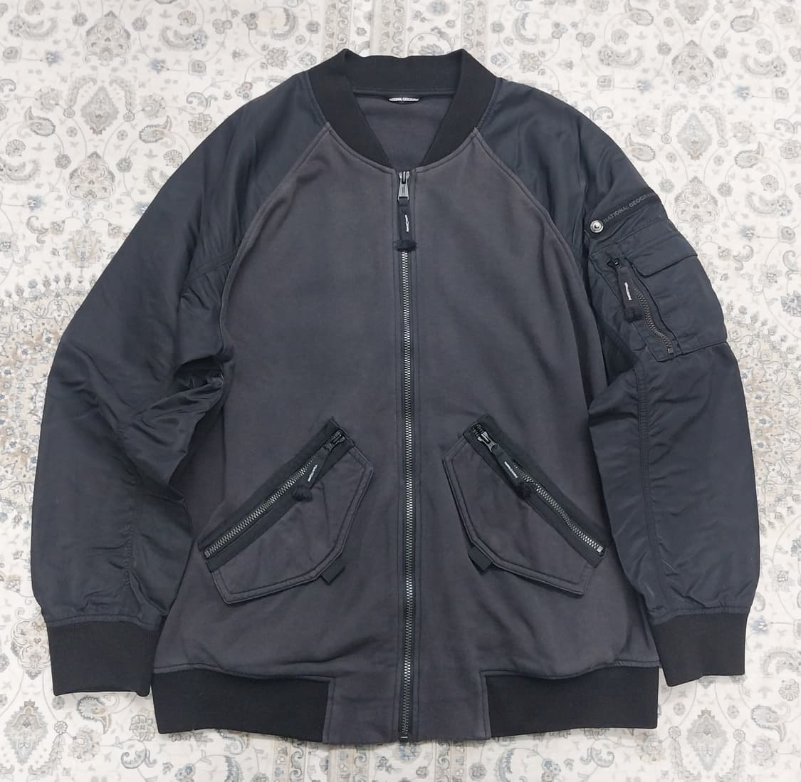 내셔널지오그래픽 블랙 봄버 자켓 2XL 상품이미지1