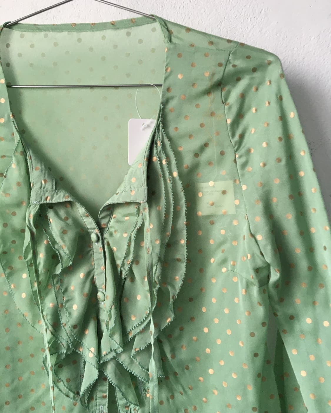 Dot pattern ruffle glossy shirt 상품이미지4