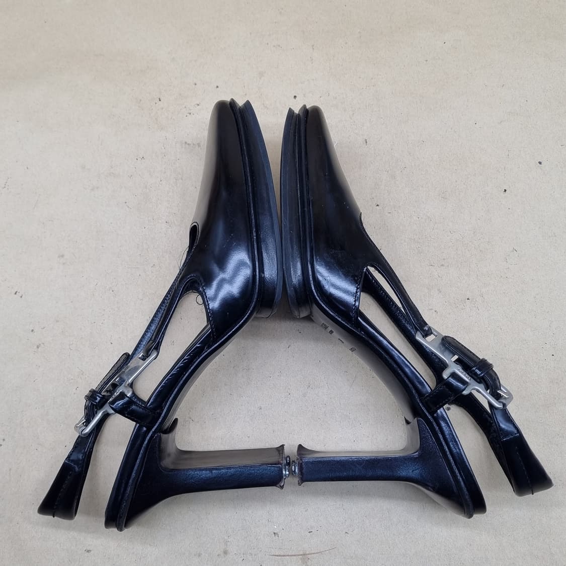 프라다 에나멜 샌들 36 230 굽9 상품이미지5