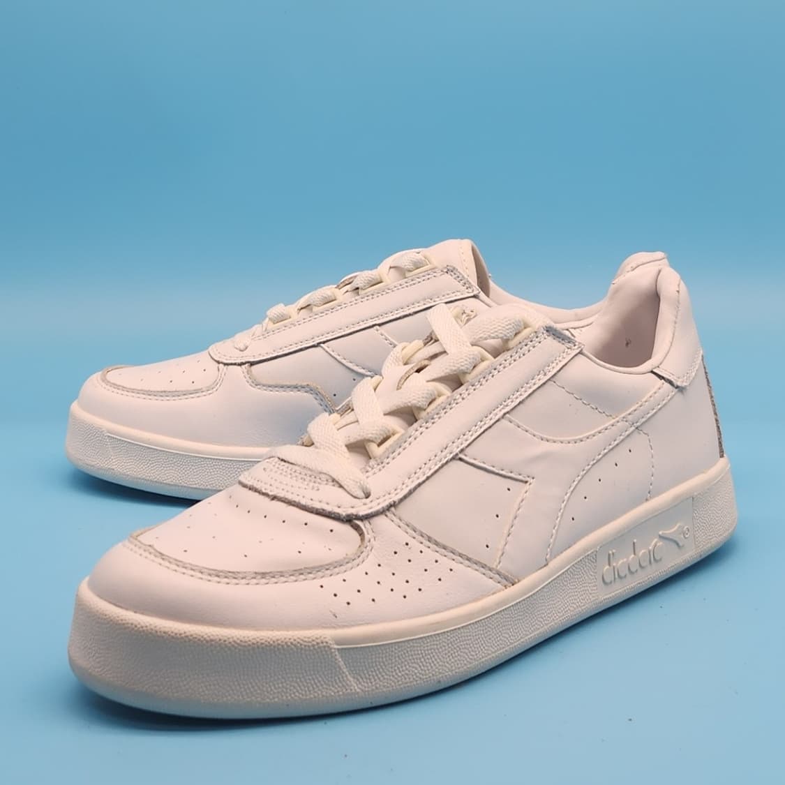 h 디아도라 비엘리트 여성운동화240  상품이미지1