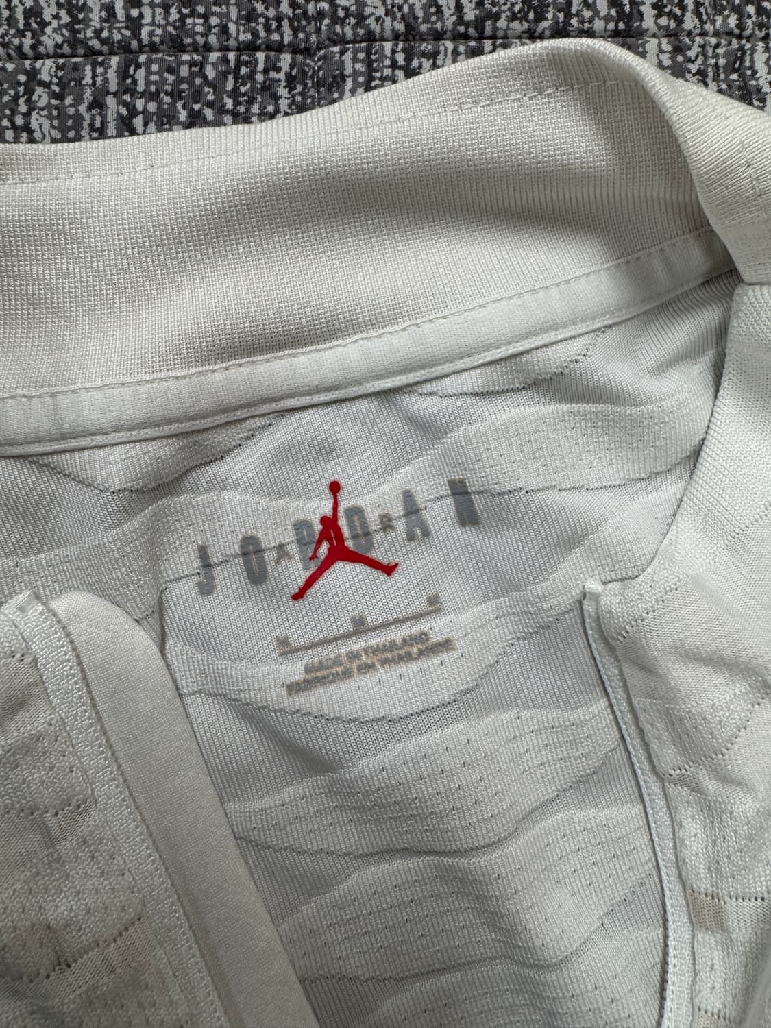 나이키 파리생제르망x조던 adv 드릴탑 상품이미지2