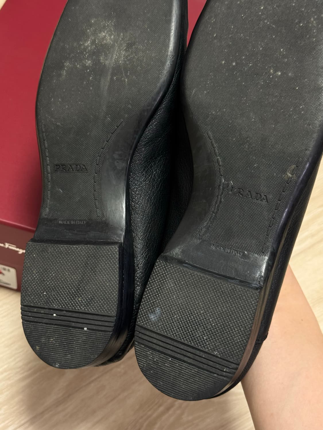 프라다 블랙 폴디드 로퍼 상품이미지5