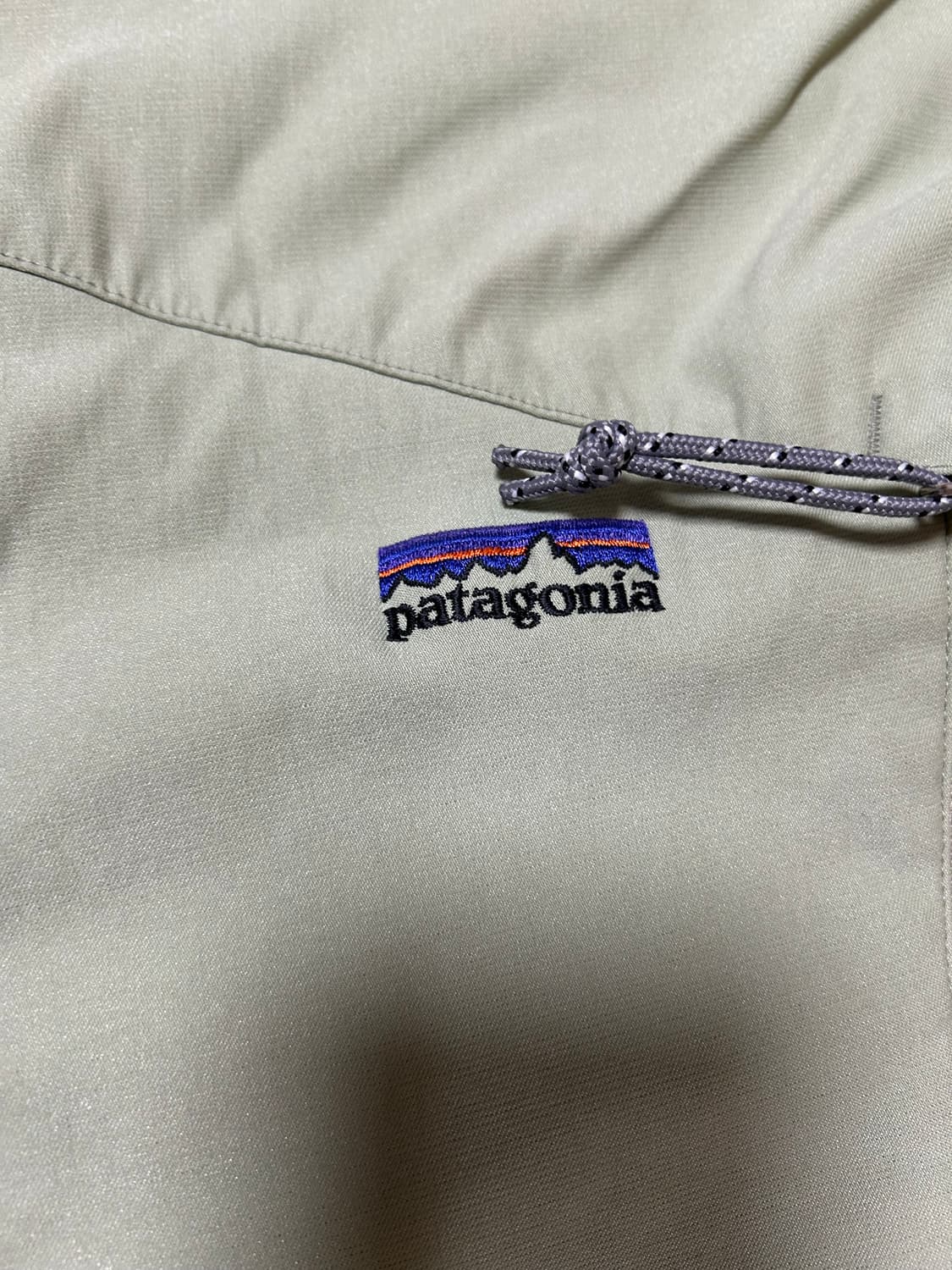 파타고니아 레귤레이터 R 자켓  상품이미지3