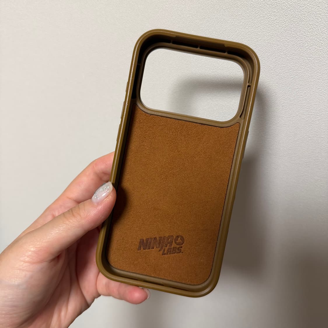 닌자랩스 케이스 모카/투명 아이폰17 프로 상품이미지3