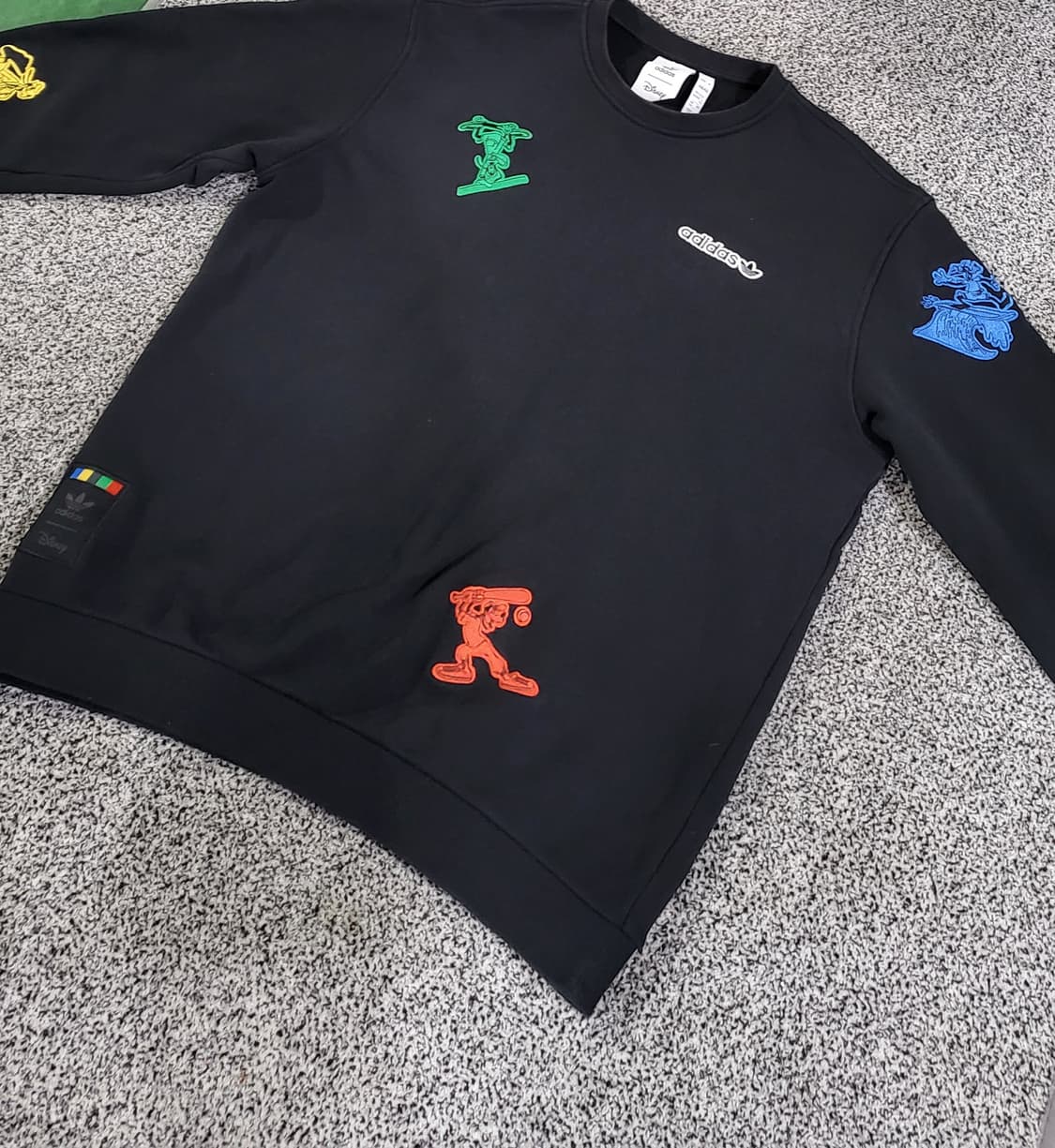 아디다스 × 디즈니 콜라보 맨투맨 상품이미지6