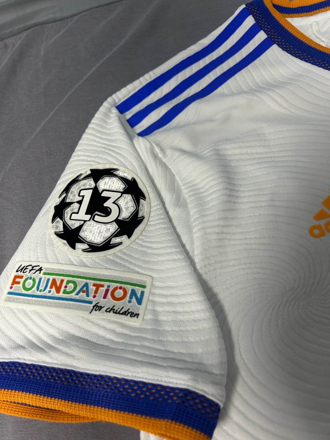 21/22 레알 마드리드 홈 어센틱 유니폼  상품이미지4