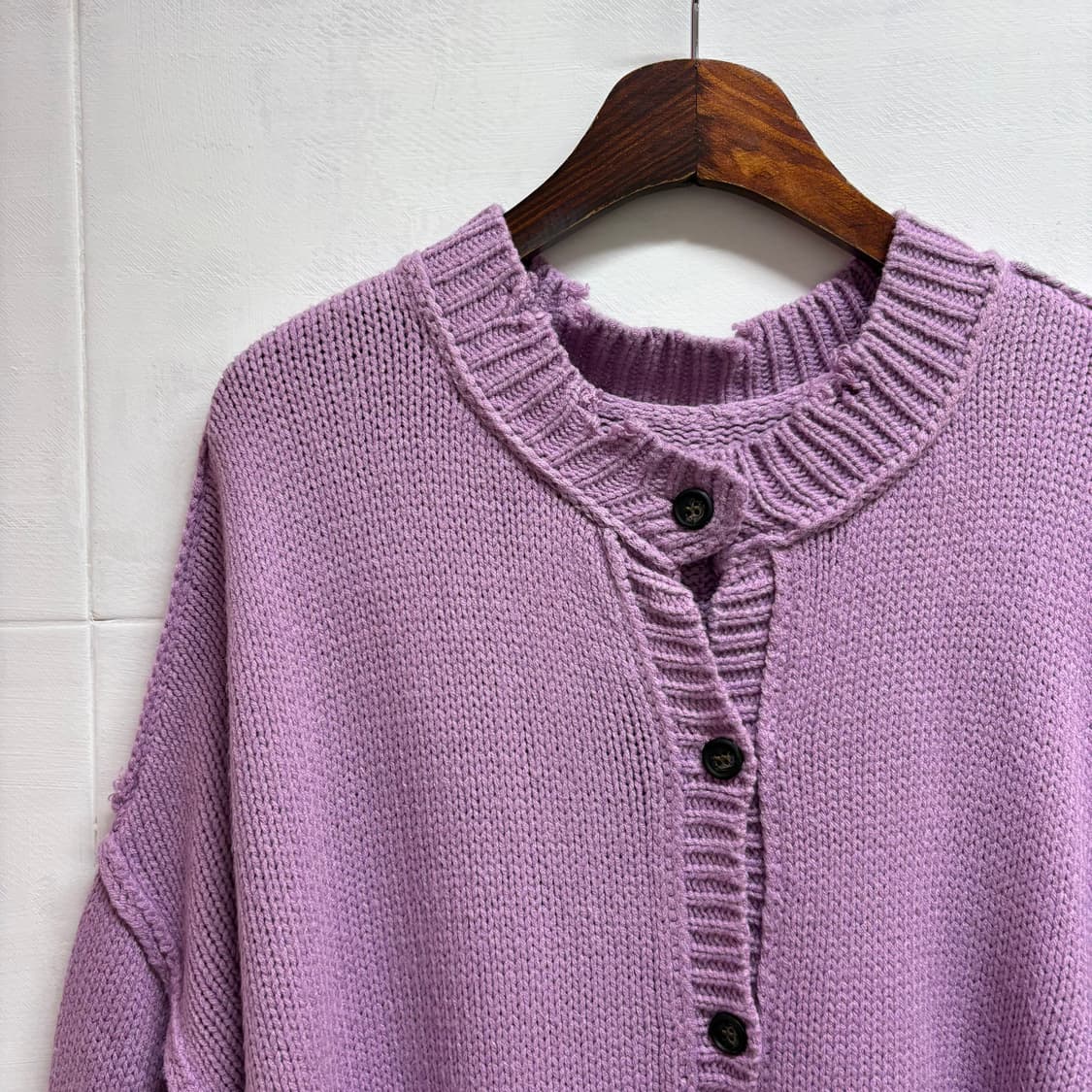 라벤더 그런지 데미지 니트 오버핏 가디건  상품이미지2