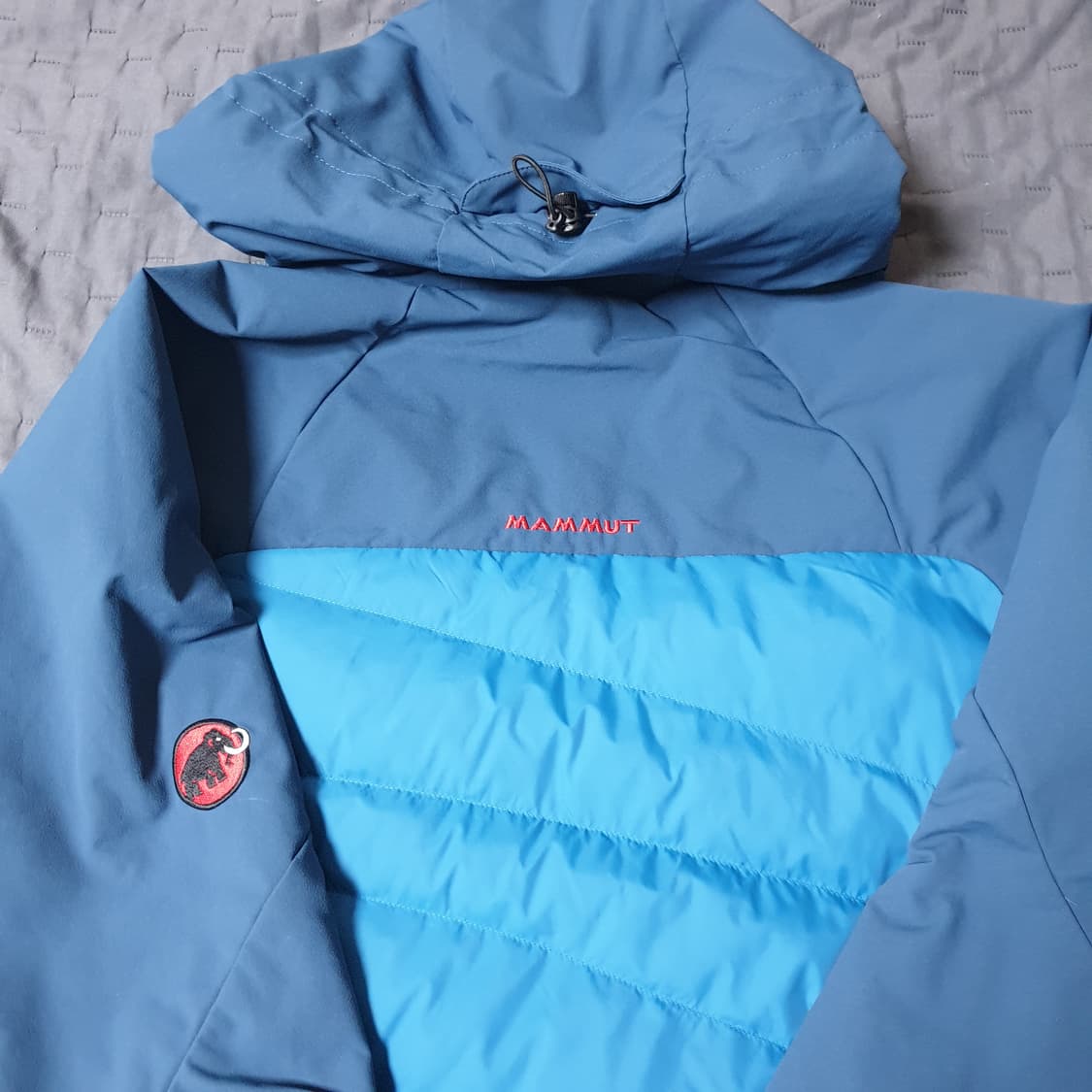 마무트경량 구스 패딩 자켓 상품이미지2