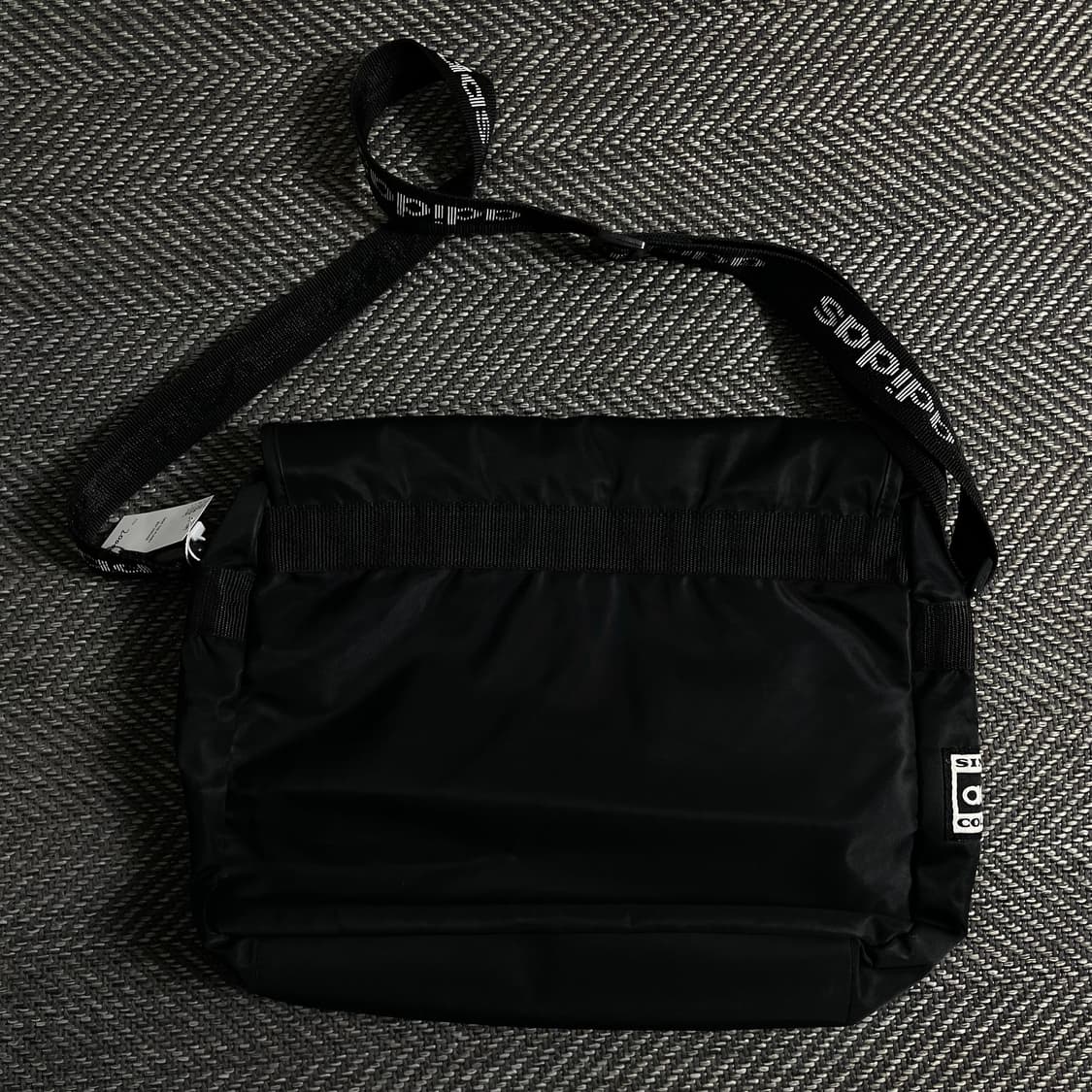 00s 아디다스 올드스쿨 스펠아웃 크로스백y 3651 상품이미지4