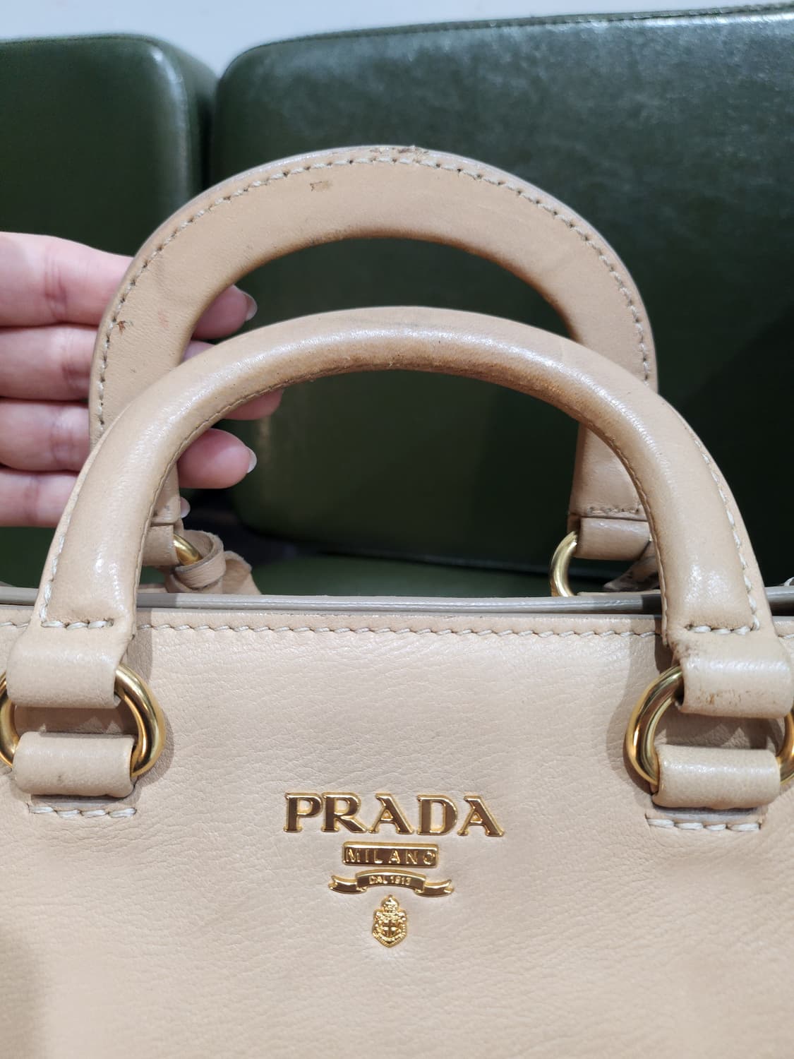 프라다 베이지 가죽 토트백 정품 상품이미지9