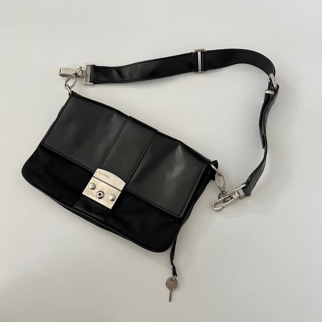 질샌더 jil sander navy 로고 숄더백 상품이미지1