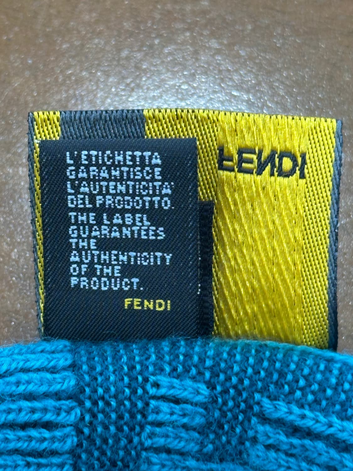 펜디 ff 로고 울 머플러 상품이미지10