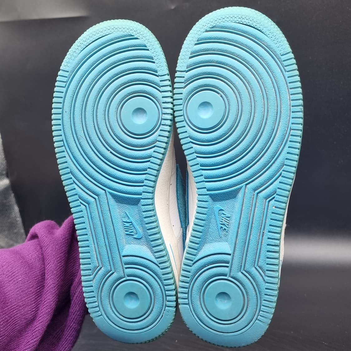 나이키 x스페이스잼에어포스1 운동화 235 상품이미지3